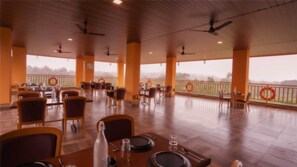 Free daily buffet breakfast - Map Resort (Alibag)