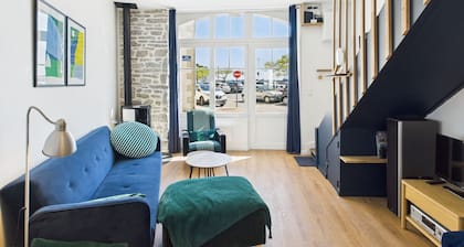 -COTTEN- Grand duplex vue mer au cœur de Concarnea