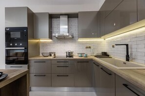 Fridge, microwave, oven, dishwasher