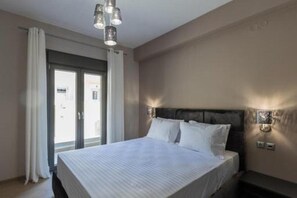 3 chambres, fer et planche à repasser, lit parapluie, Wi-Fi gratuit