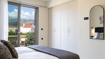 1 bedroom, iron/ironing board, travel crib, WiFi (free)