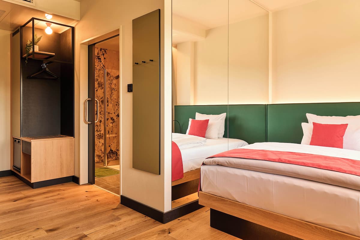 Comfort Single Room | Premium bedding, Select Comfort beds, minibar, laptop workspace