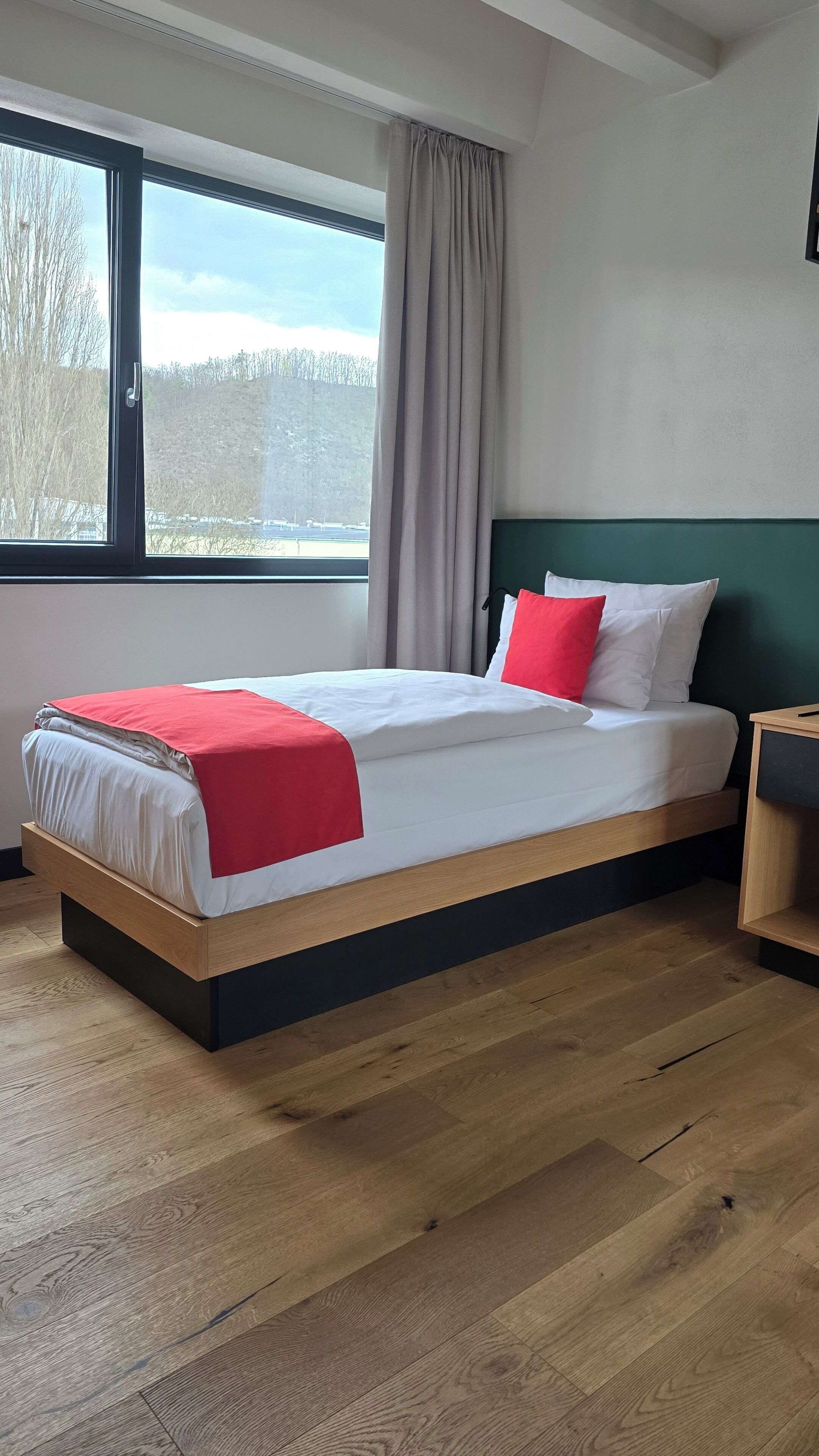 Comfort enkelrum | Sängtillbehör av högsta kvalitet, Select Comfort-madrasser och minibar