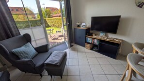 Télévision, chaîne hi-fi