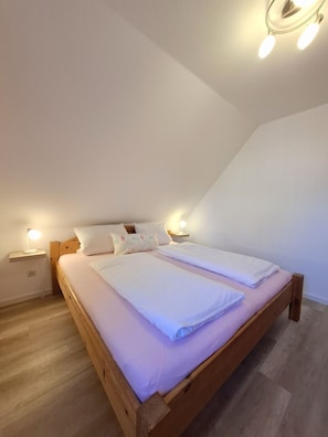 2 slaapkamers, een strijkplank/strijkijzer, wifi