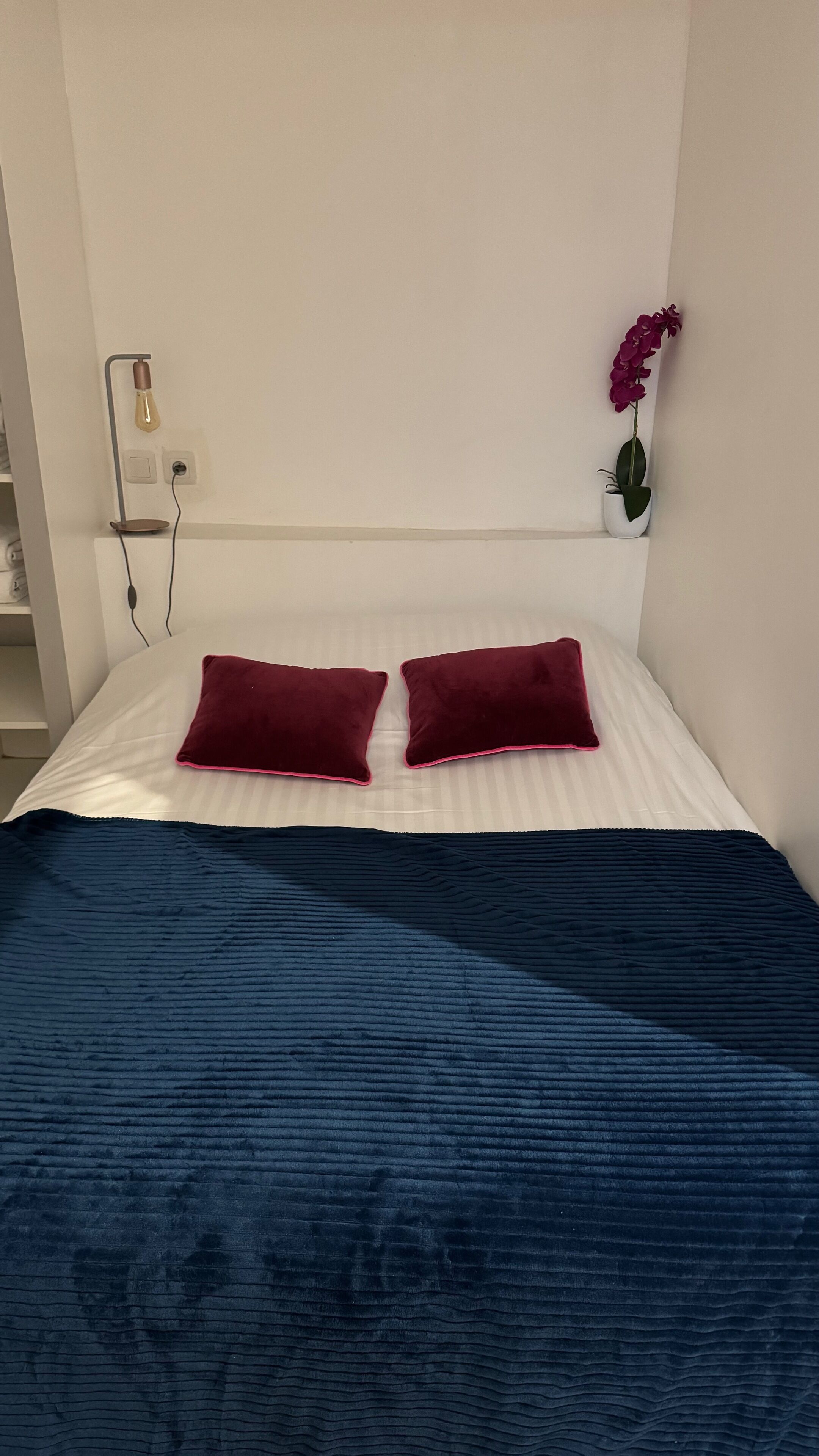 2 chambres, fer et planche à repasser, Wi-Fi, draps fournis