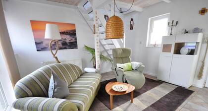 Ferienwohnung Addenhausen 5 Whg. 3 Kapitänskajüte - Altes Zollhaus