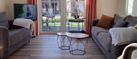 Fernseher, Stereoanlage