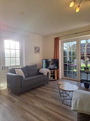 テレビ、ステレオ