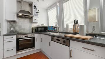 Fridge, microwave, oven, dishwasher