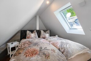 1 quarto, Wi-Fi de cortesia, roupa de cama