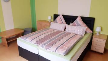 1 Schlafzimmer, Bügeleisen/Bügelbrett, kostenloses WLAN, Bettwäsche