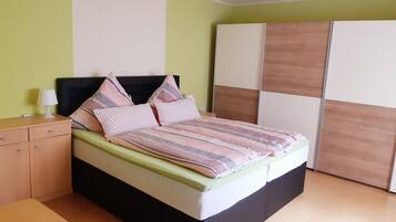 1 bedroom, iron/ironing board, free WiFi, bed sheets