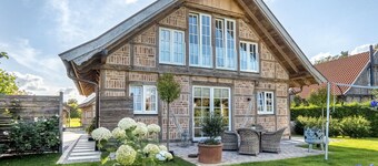 Holiday Home 'Exklusives Ferienhaus' with Private Terrace, Wi-Fi and Air Conditioning