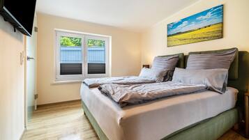 1 bedroom, free WiFi, bed sheets