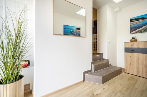 Holiday Apartment 'An Der Alten Bäckerei' with Lake View, Private Pool and Wi-Fi