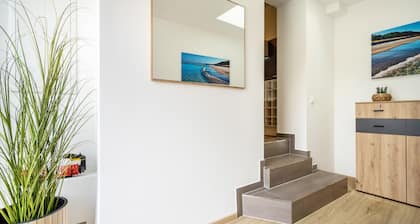 Holiday Apartment 'An Der Alten Bäckerei' with Lake View, Private Pool and Wi-Fi