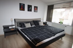 1 bedroom, iron/ironing board, free WiFi, bed sheets - Apartment 'Meereswelle I' with Private Terrace, Shared Garden and Wi-Fi (Büsum)