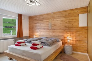 2 bedrooms, free WiFi, bed sheets, wheelchair access - Apartment 'Im Grünen' with Mountain View, Private Garden and Wi-Fi (Oberried)