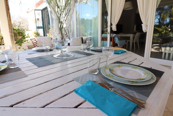 Villa, 2 Schlafzimmer, Raucher, Gartenblick | Speisen