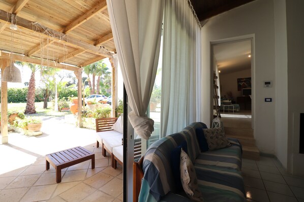 Villa, 2 slaapkamers, roken, uitzicht op tuin | Terras