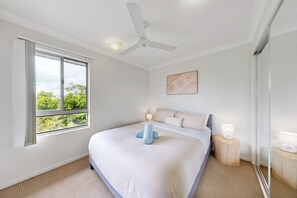 2 bedrooms, desk, iron/ironing board, free WiFi - Cute & Cosy with Great Location (Moreton Bay City)