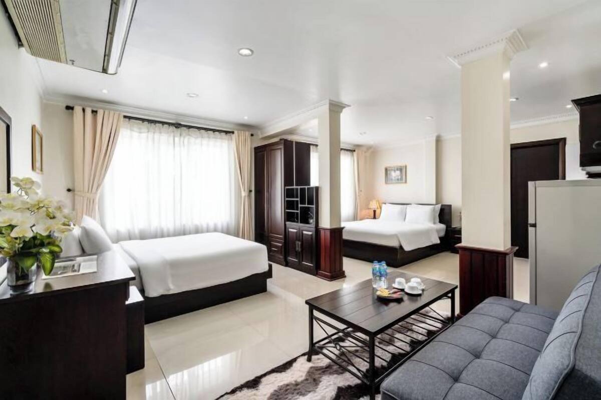 1 bedroom, in-room safe, desk, blackout drapes