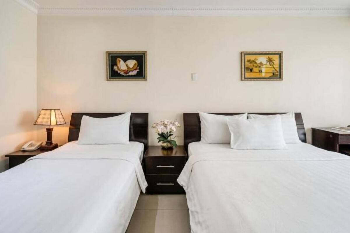 1 bedroom, in-room safe, desk, blackout drapes