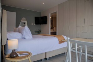 2 habitaciones, tabla de planchar con plancha, wifi y ropa de cama