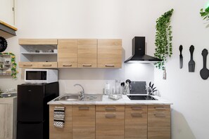 Microwave, stovetop