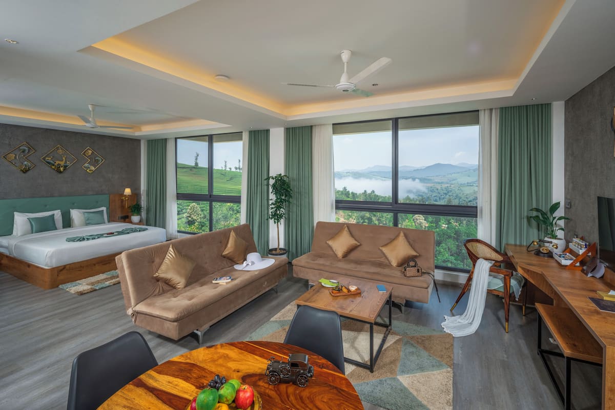 Junior-sviitti, vuoristonäköala | 1 makuuhuone, tallelokero huoneessa, pimennysverhot, silitysrauta/-lauta