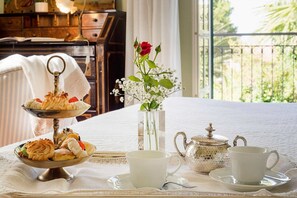 5 Schlafzimmer, Bügeleisen/Bügelbrett, Reisekinderbett, kostenloses WLAN