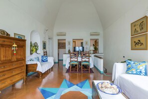 3 camere, ferro/asse da stiro, culla da viaggio, Wi-Fi gratuito