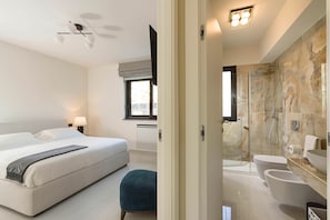 4 habitaciones, tabla de planchar con plancha y cuna de viaje