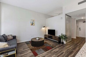 تلفزيون، مكتب