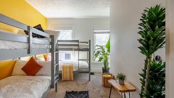 4 bedrooms, desk, iron/ironing board, travel crib