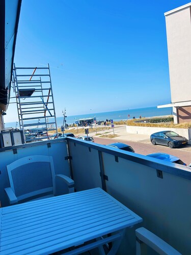 Leoigo with sea view