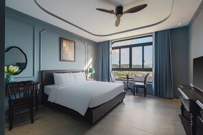 Deluxe Double Room, City View | Desk, free WiFi, bed sheets - Lumina Dalat Premium hotel (Da Lat)