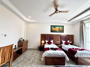 In-room safe, laptop workspace, iron/ironing board, free WiFi - Shree ji Retreat - A Boutique Stay (Rishikesh)