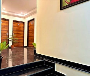 Staircase - Shree ji Retreat - A Boutique Stay (Rishikesh)