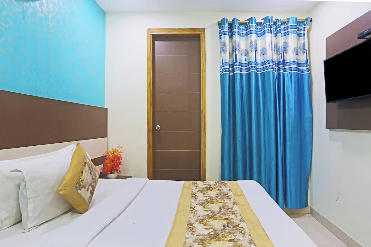 1 quarto, cofres nos quartos, escrivaninha