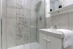 Apartment, Balkon | Badezimmer | Haartrockner, Bidet