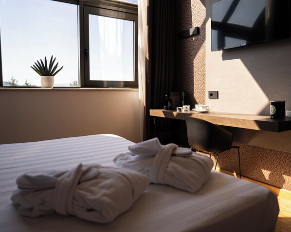 In-room safe, desk, laptop workspace, free WiFi - Hotel Giada Viale del Sole (Vicenza)