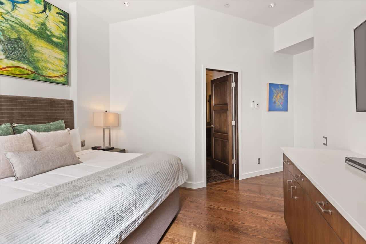 1 bedroom, in-room safe, desk, iron/ironing board