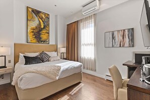 2 Schlafzimmer, Zimmersafe, Schreibtisch, Bügeleisen/Bügelbrett