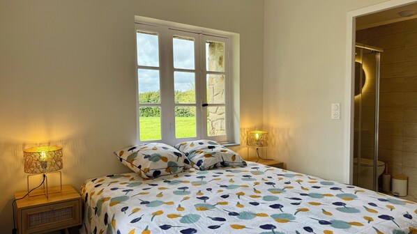 1 Schlafzimmer, Schreibtisch, Reisekinderbett, kostenloses WLAN