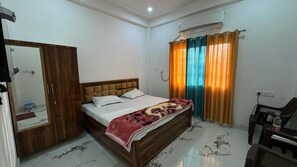 Deluxe Double Room, 1 Bedroom, Garden View | Free WiFi - Ramalayam (Faizabad)