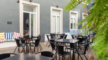 Habitación doble Confort | Terraza o patio