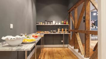 Free daily buffet breakfast