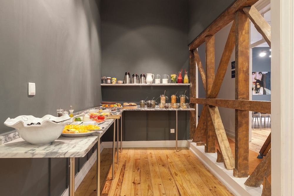 Lisbon Cheese & Wine Suites by null